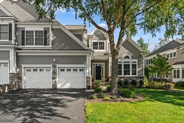 32 TILLOU RD
