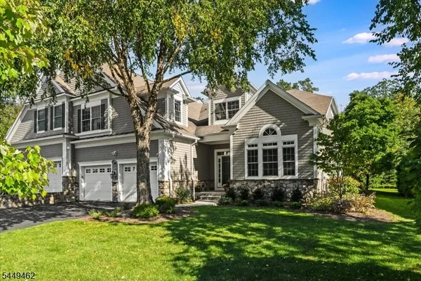 32 TILLOU RD