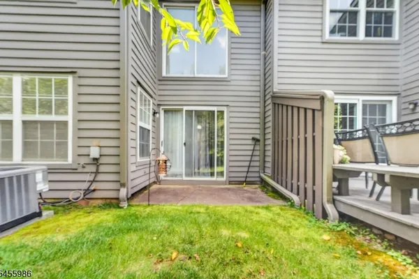 46 HAVERHILL CT