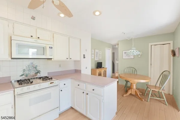 250 RIDGEDALE AVE 3