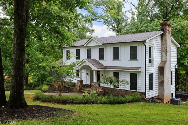 1286 HICKORY DR
