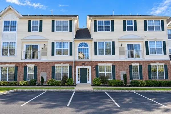 255 WINDMILL CT