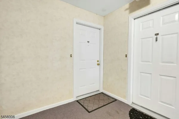 15 KENSINGTON RD F