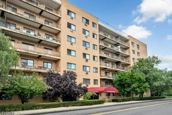 44 S MAIN ST 6J