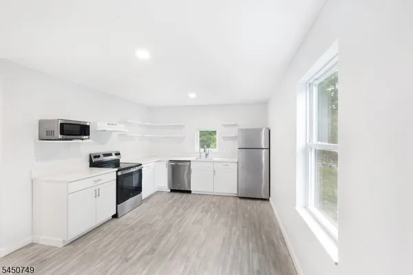 33 ALLAMUCHY TRL