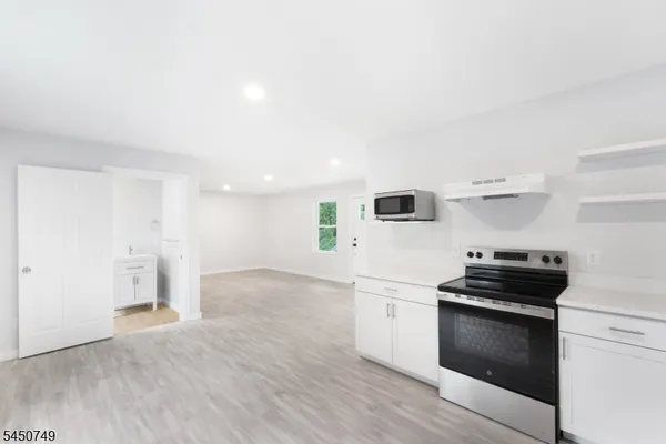 33 ALLAMUCHY TRL