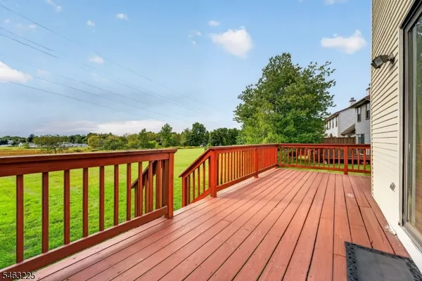 233 SPRUCE CT