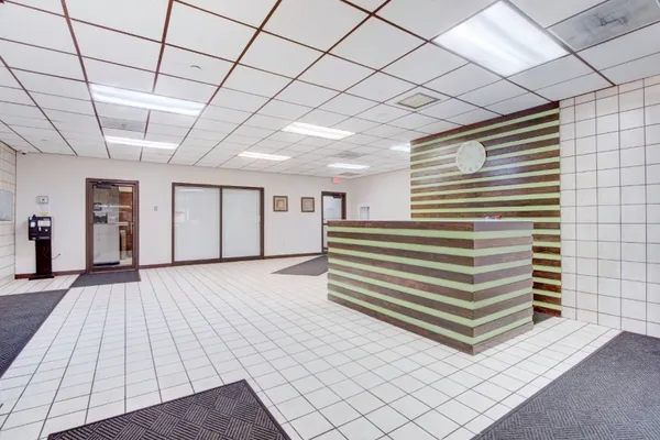 10 N WOOD AVE 623