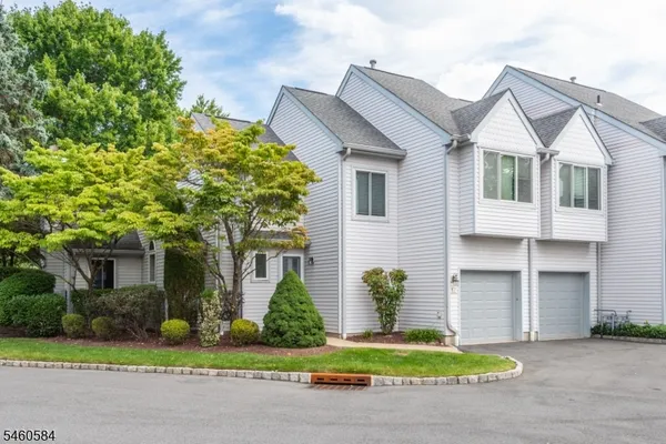 17 CONSTITUTION CT