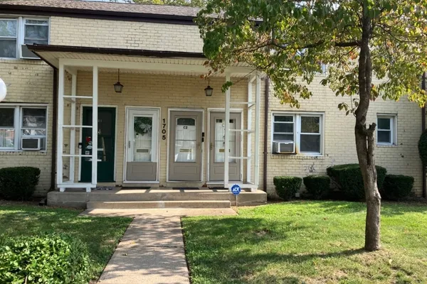 1705 WOOD AVE C2