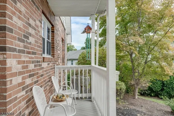 16 LEXINGTON CT