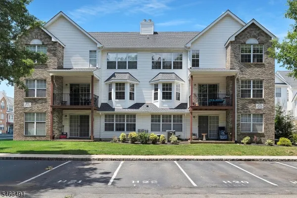 810 PLYMOUTH RD