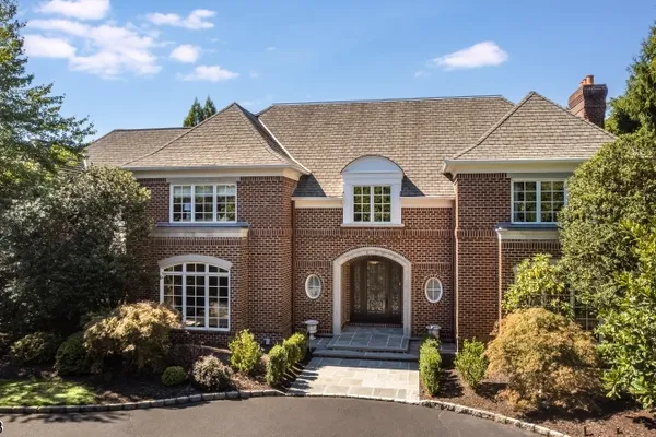14 GRASMERE CT