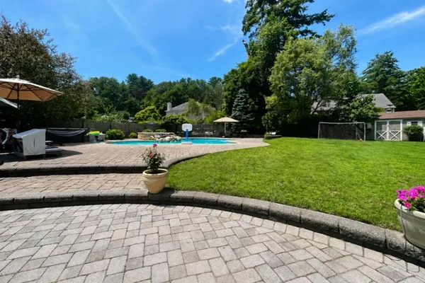 19 HUNTERDON PL