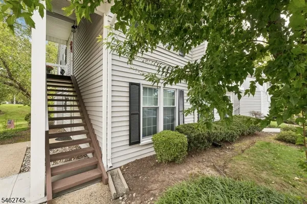 250 NUTHATCH CT