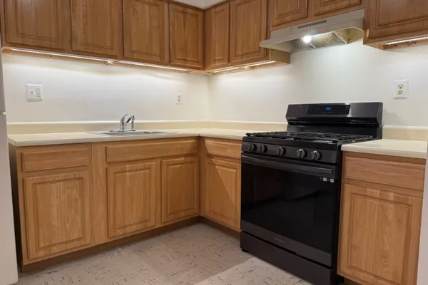 326 HOOVER AVE 80