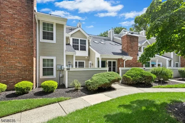 342 GREENBRIAR-6