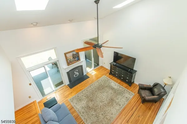 31 LOCKLEY CT