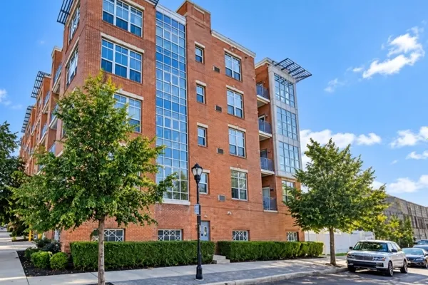 3 GREENWICH DR 84