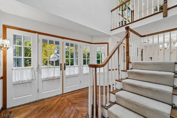 28 PARKER PL