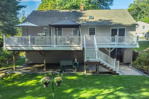 9 MILDRED AVE