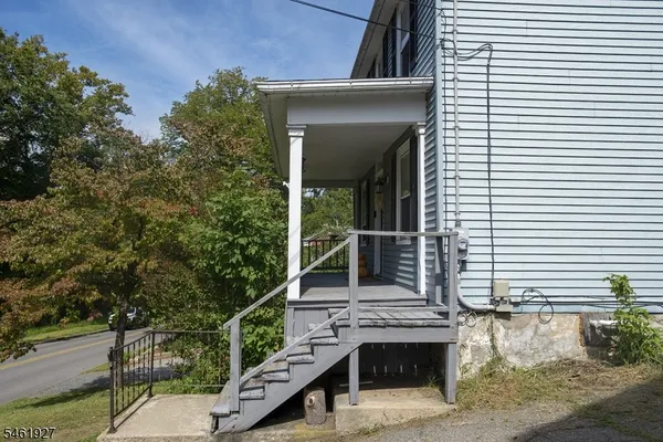67 MINE HILL RD