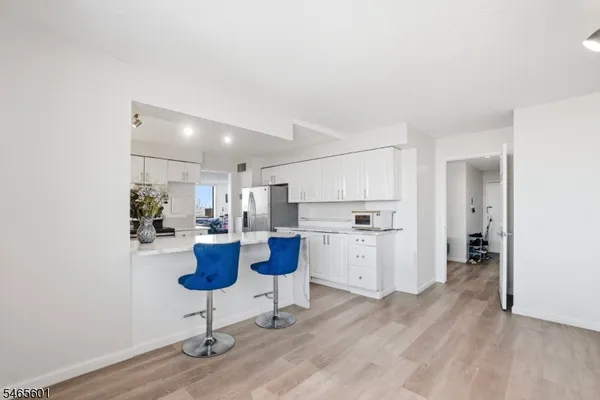 1633 HARMON CV