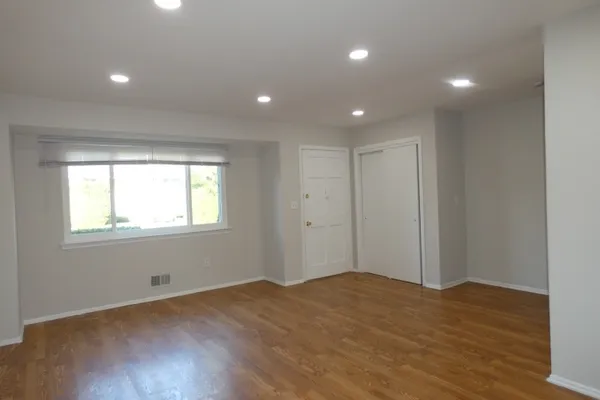 4 QUINCY CIR
