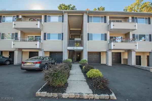 50 W LINDSLEY RD 53
