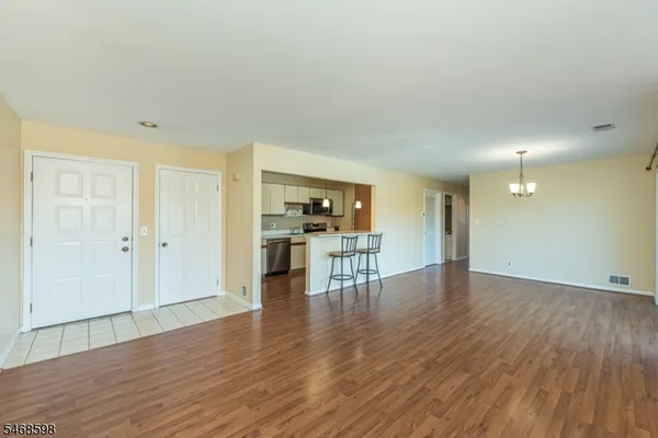 50 W LINDSLEY RD 53