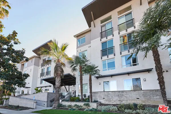 6400 CRESCENT PKWY 402