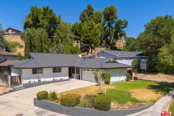 27127 GARZA DR