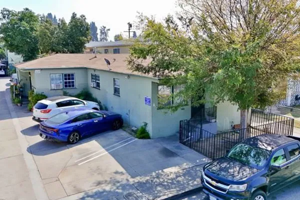 7102 HOOD AVE