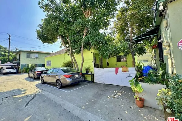 7102 HOOD AVE