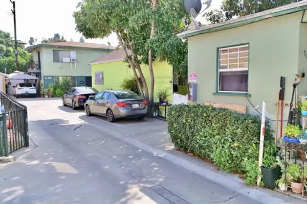 7102 HOOD AVE
