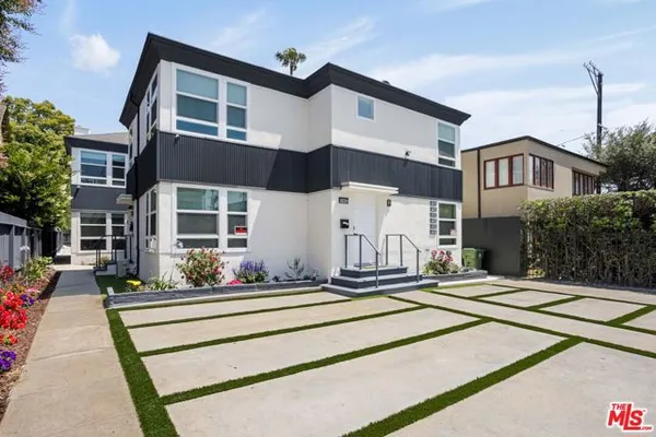 1342 S OGDEN DR