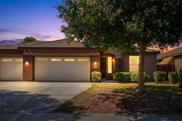 6311 STAR SAPPHIRE DR