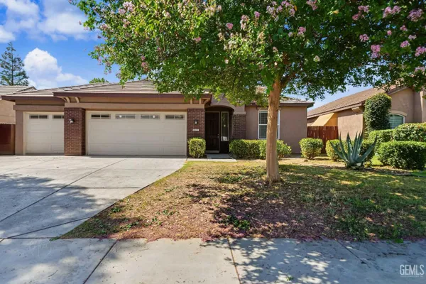 6311 STAR SAPPHIRE DR