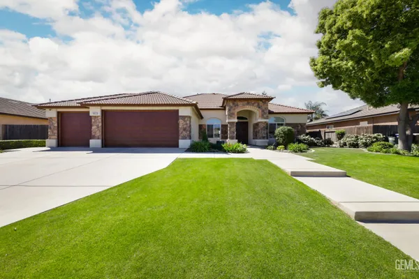 10117 SILVERTHORNE DR