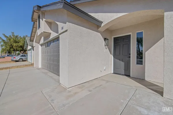 1921 HEATHER WAY