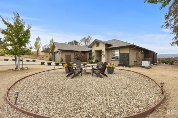 17900 TEJON DR