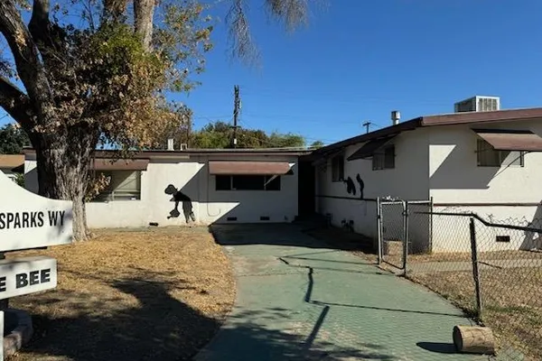 2724 SPARKS WAY
