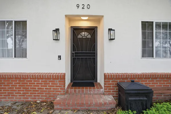 920 TAFT AVE