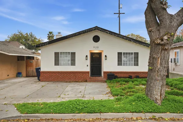 920 TAFT AVE