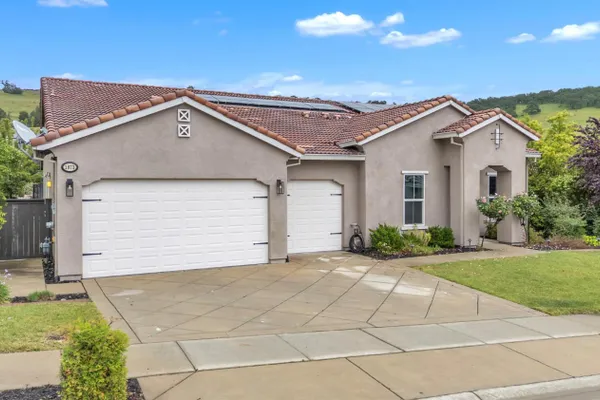 1873 BRANDYWOOD WAY