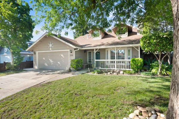 2705 LAHONTAN DR