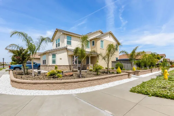 2221 MILLSAP CT