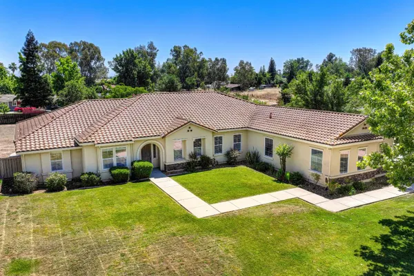 8001 STALLION WAY