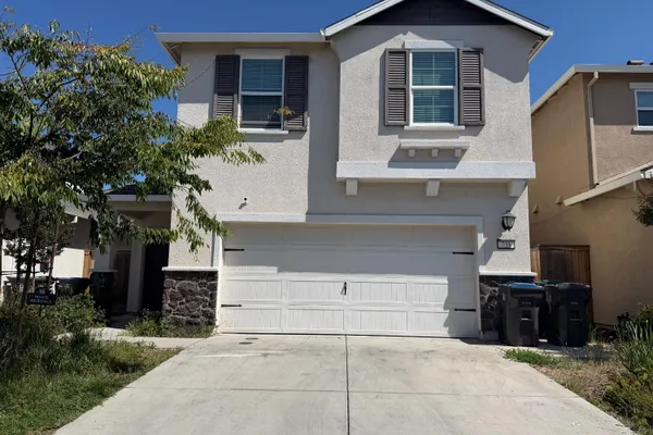 731 SANDSTONE DR