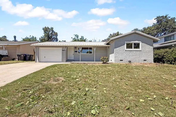 7827 GLEN TREE DR